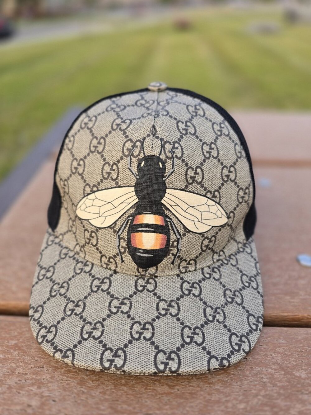Gucci Beige/Ebony GG Coated Canvas Bee Trucker Hat Size medium